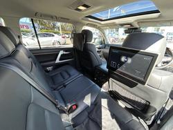 2017 TOYOTA LANDCRUISER SAHARA