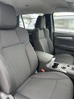 2025 Isuzu MU-X LS-M