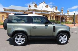 2021 Land Rover Defender 90 D300 SE