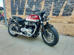 2026 TRIUMPH BONNEVILLE SPEEDMASTER ROAD RED