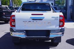 2022 Toyota Hilux SR5