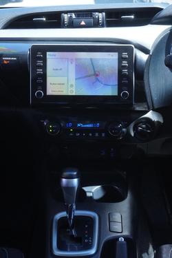 2022 Toyota Hilux SR5