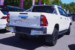 2022 Toyota Hilux SR5