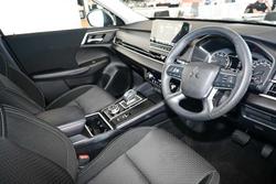 2025 Mitsubishi Outlander LS