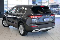 2025 Mitsubishi Outlander LS