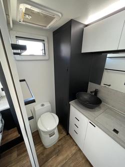 2022 Lotus Caravans Hollywood