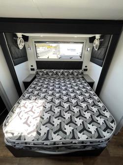 2022 Lotus Caravans Hollywood