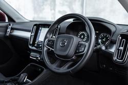 2019 Volvo XC40 T4 Momentum