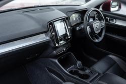 2019 Volvo XC40 T4 Momentum