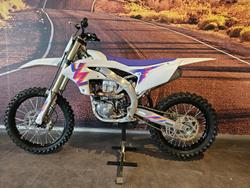 2023 Yamaha YZ450F 50th Anniversary YZ White
