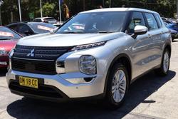 2024 Mitsubishi Outlander ES