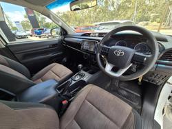 2017 Toyota Hilux SR