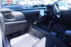 2023 Toyota Hilux SR