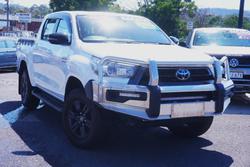 2023 Toyota Hilux SR