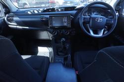 2023 Toyota Hilux SR