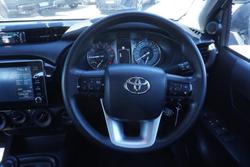 2023 Toyota Hilux SR