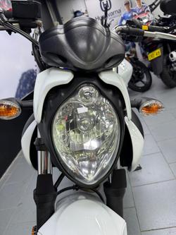 2011 Suzuki Gladius 650 (SFV650) Gladius White