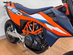 2023 Ktm 690 SMC R ORANGE