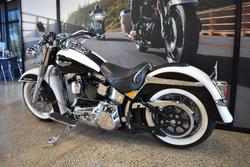 2006 HARLEY-DAVIDSON FLSTNI SOFTAIL DELUXE