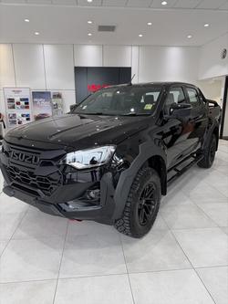 2025 Isuzu D-MAX BLADE