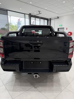 2025 Isuzu D-MAX BLADE