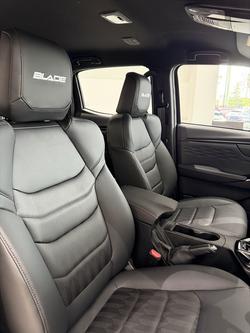 2025 Isuzu D-MAX BLADE
