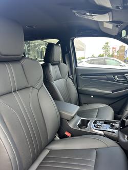 2025 Isuzu MU-X LS-T