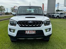 2022 Mahindra PIK-UP 2023 Mahindra PIK-UP Dual Cab Cab Chassis AT 4x4 S11 With Steel HD Tray S11DCC4x4 Arctic White