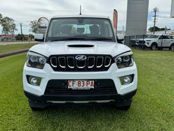 2022 Mahindra PIK-UP 2023 Mahindra PIK-UP Dual Cab Cab Chassis AT 4x4 S11 With Steel HD Tray S11DCC4x4 Arctic White