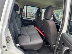 2022 Mahindra PIK-UP 2023 Mahindra PIK-UP Dual Cab Cab Chassis AT 4x4 S11 With Steel HD Tray S11DCC4x4 Arctic White