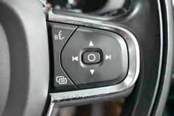 2020 Volvo XC60 T5 Momentum