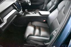 2020 Volvo XC60 T5 Momentum