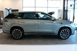 2025 Jaecoo J8 Track