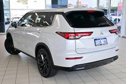 2023 Mitsubishi Outlander LS Black Edition