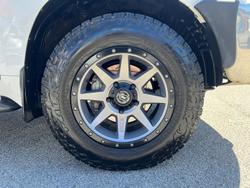 2015 Toyota Landcruiser GXL