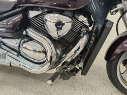 2011 Suzuki VZ1500 BOULEVARD (M90) Maroon