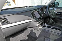 2023 Volvo XC90 Recharge Ultimate T8 Plug-In Hybrid