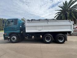 2017 UD Condor PW 24 280 BLUE