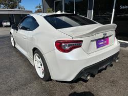 2014 Toyota 86 GT ZN6 MY15 White Liquid