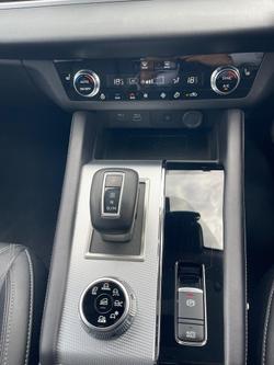 2024 Mitsubishi Outlander Exceed