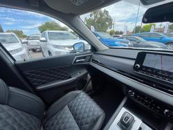 2024 Mitsubishi Outlander Exceed