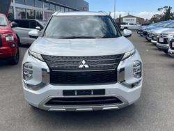 2024 Mitsubishi Outlander Exceed
