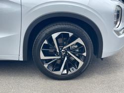 2024 Mitsubishi Outlander Exceed