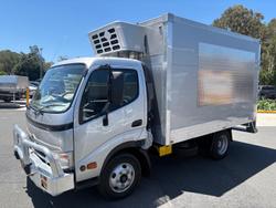 2010 Hino 300 Series 616 Short
