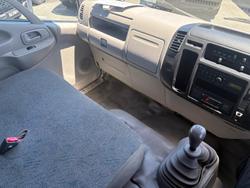 2010 Hino 300 Series 616 Short