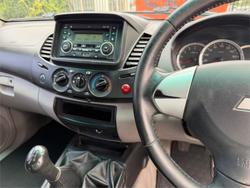 2013 MITSUBISHI TRITON GLX (4x4)