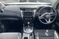 2022 Nissan Navara SL