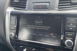 2022 Nissan Navara SL