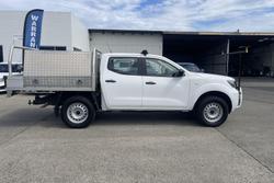 2022 Nissan Navara SL