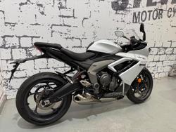 2025 Triumph Daytona 660 Daytona White